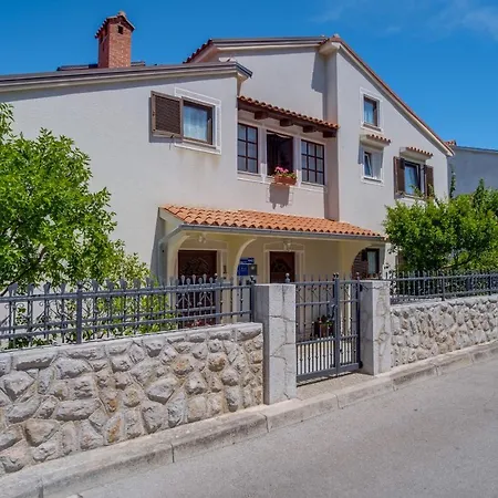 Apartment Anci *