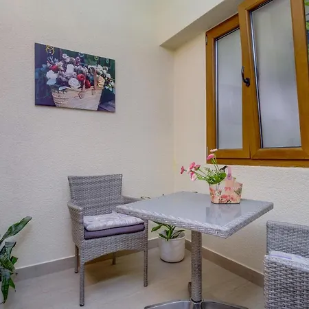 Anci Apartment *
