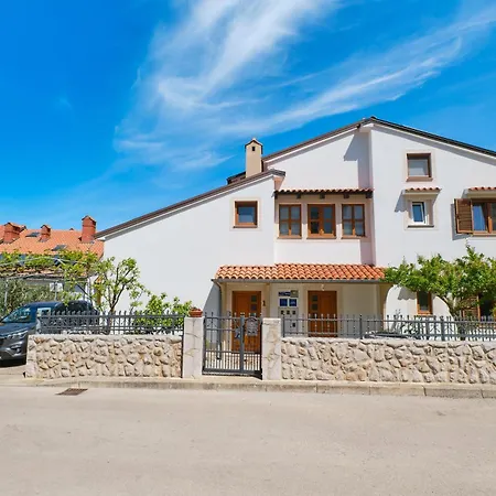 Apartment Anci *
